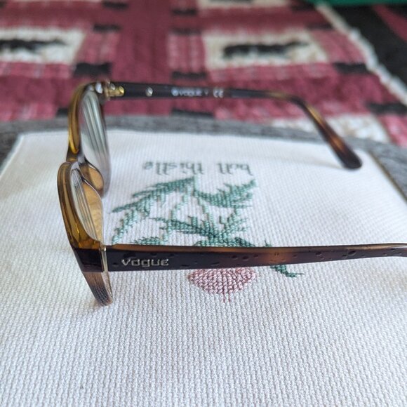 Vogue Eyeglasses FRAMES VO2998 W656 Brown Tortoise Cat Eye Full Rim 52-16-140 - Picture 2 of 9